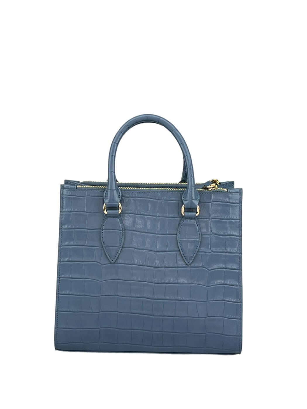 Geantă Seline M Blue Croco SS24 Material exteriorPiele de vițel Material interiorCăptușeală din material textil ManerModelul este dotat cu mâner și tracollă reglabilă/detașabilă. CompartimentUn compartiment central unic, 2 compartimente laterale cu fermoa