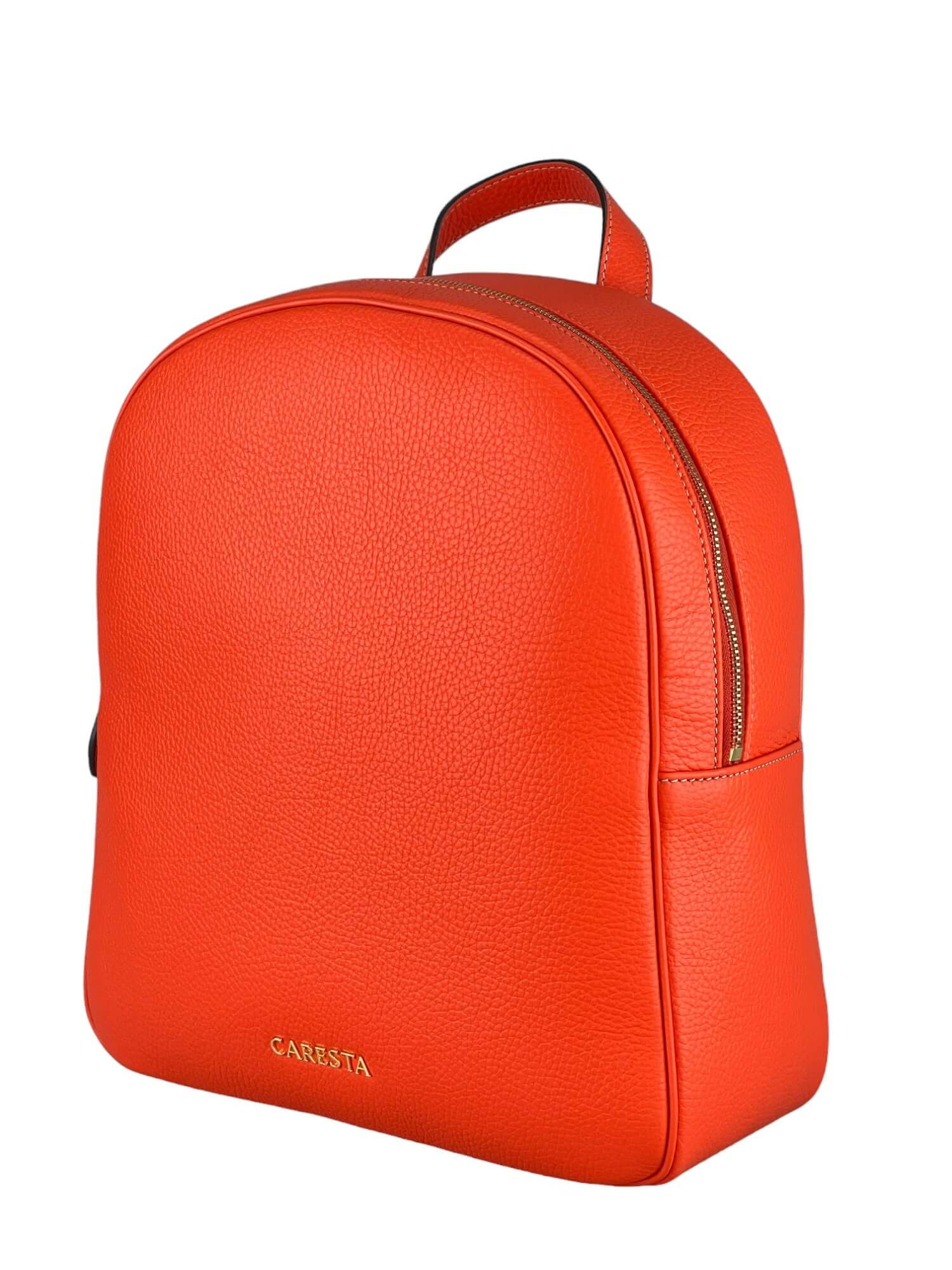 Rucsac Cris M Coral FW24 Material exteriorPiele de vițel Material interiorCăptușeală din material textil. ManerDin piele de vițel, nereglabil/manere reglabile în lungime de la 50-70 cm. CompartimentCompartiment unic, cu două buzunare interne din piele. În