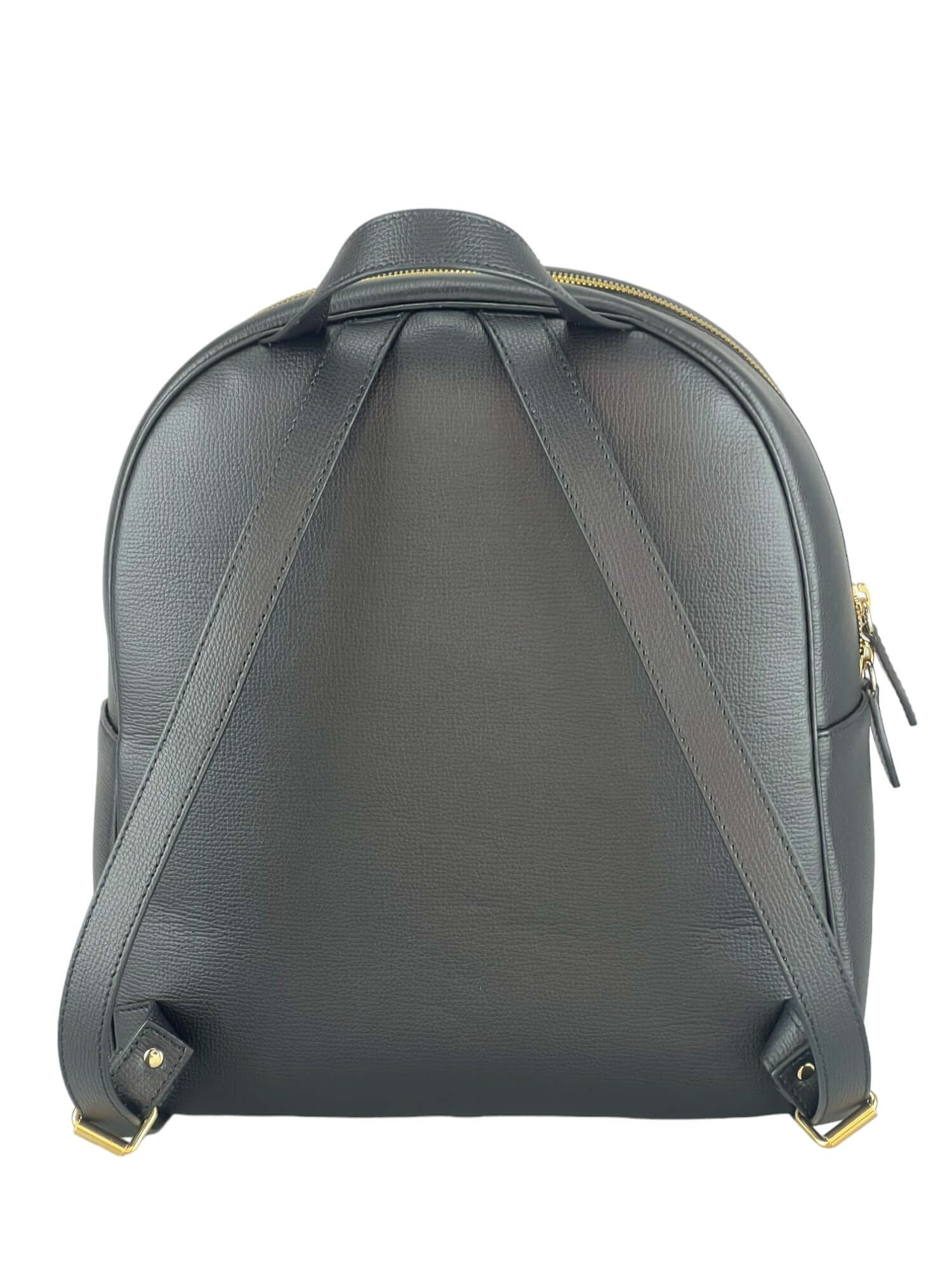 Rucsac Cris M Raven FW24 Material exteriorPiele de vițel Material interiorCăptușeală din material textil. ManerDin piele de vițel, nereglabil/manere reglabile în lungime de la 50-70 cm. CompartimentCompartiment unic, cu două buzunare interne din piele. În